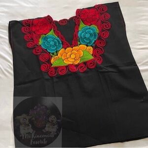 NWOT Embroidered Mexican Blouse